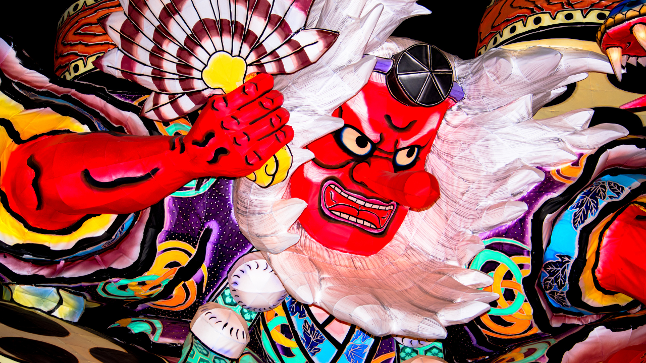 O Nebuta Matsuri é um festival japonês vibrante e cativante que ilumina as noites de verão na cidade de Aomori, no norte do Japão.
