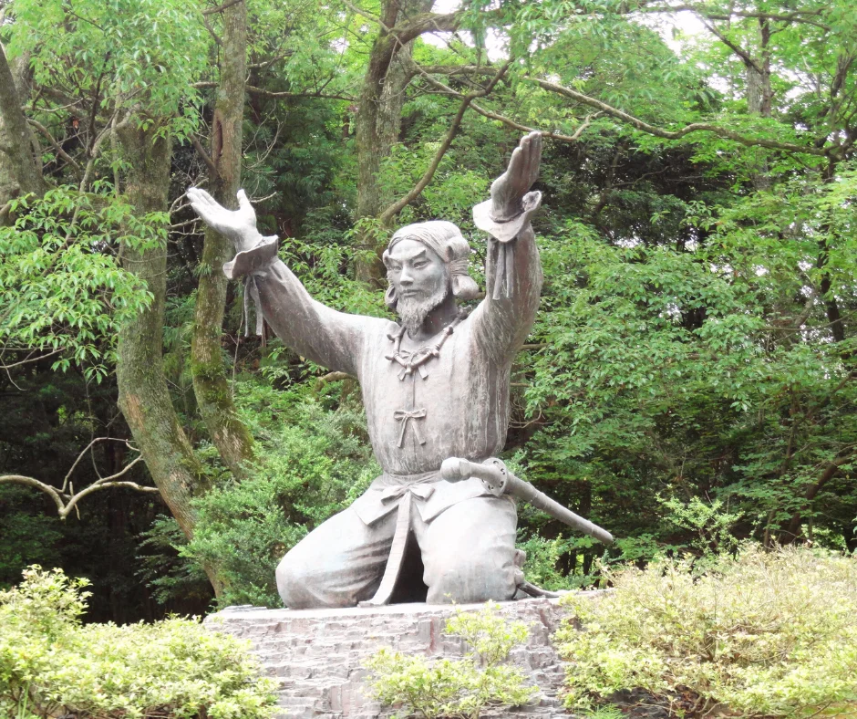 Na mitologia japonesa, Okuninushi no Okami é uma figura de grande importância, frequentemente associada à terra, à cura e ao destino. Conhecido também como o "Grande Senhor da Terra", Okuninushi desempenha um papel central em muitas narrativas folclóricas do Japão e é reverenciado como um deus benevolente e sábio.
