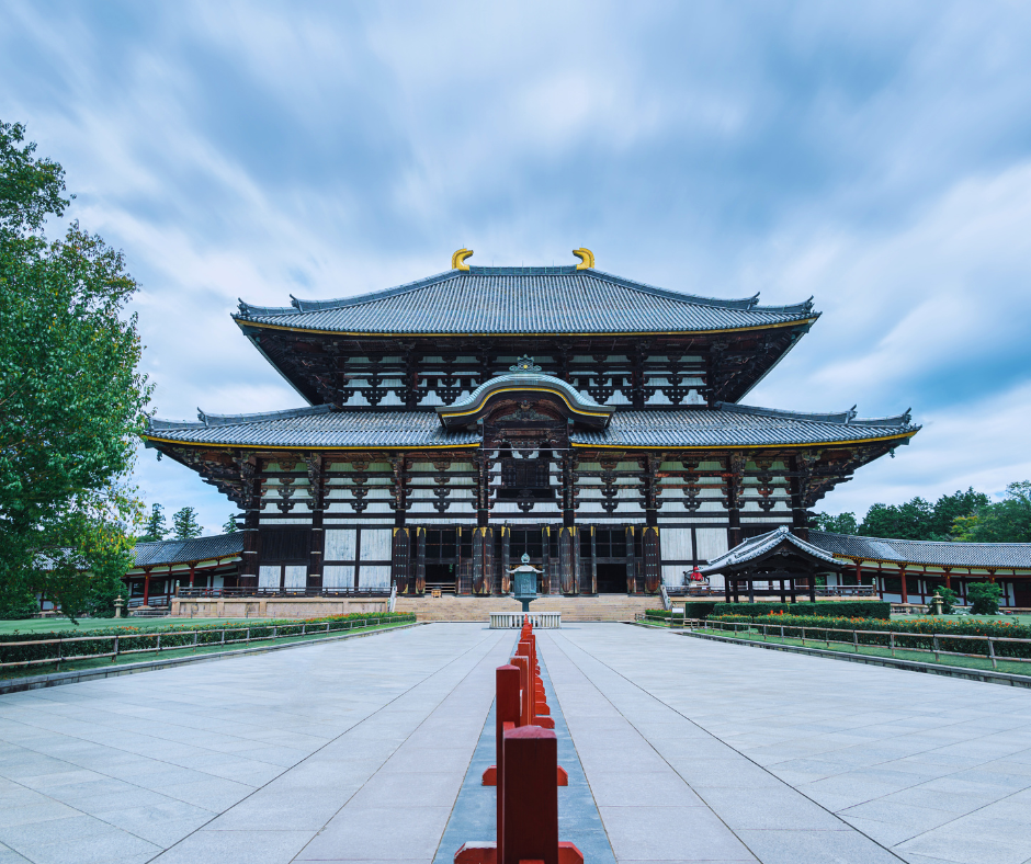 O Templo de Nara, ou Todai-ji, é muito mais do que um simples monumento histórico. Ele é um símbolo vivo da herança cultural e espiritual do Japão.
