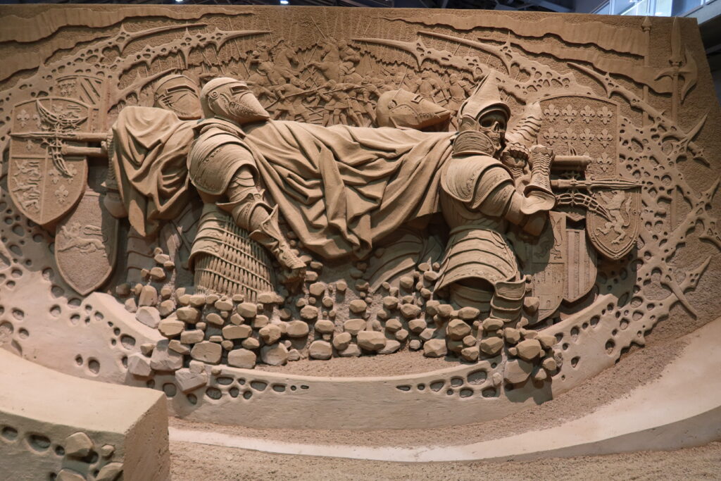 O Museu de Areia de Tottori funciona todos os dias das 9:00 às 18:00, com a última entrada permitida até às 17:30. É importante verificar antecipadamente, pois os horários podem variar dependendo da temporada e do planejamento de exposições futuras.