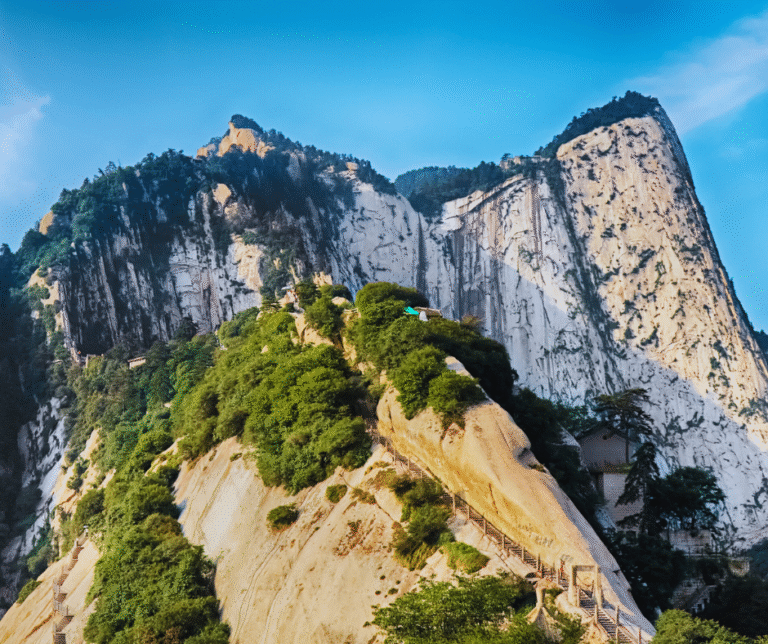 A China oferece uma grande variedade de destinos turísticos, que vão de montanhas sagradas a maravilhas arquitetônicas.