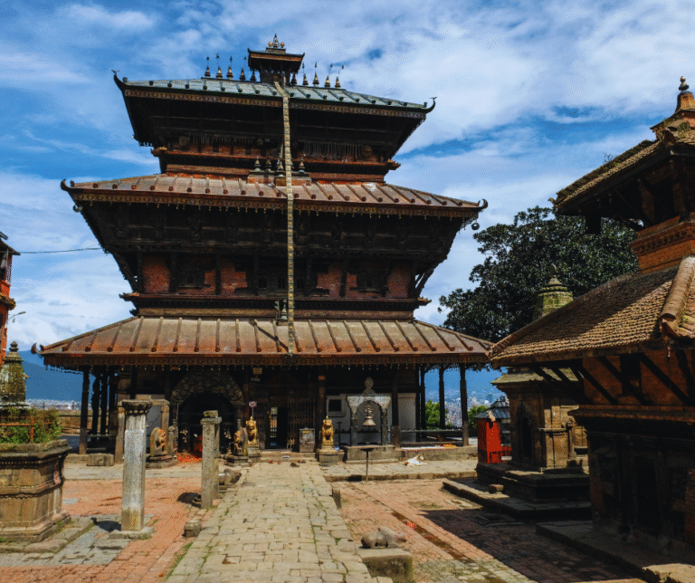 O Nepal possui sete locais classificados como Patrimônio Mundial da UNESCO, todos na região do Vale de Kathmandu. Cidades como Bhaktapur, Patan e Kathmandu são verdadeiros museus a céu aberto, com palácios, praças e templos esculpidos em madeira e pedra.